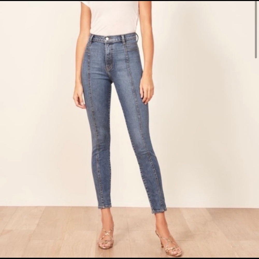 SOLD! NWT Reformation Suzie Skinny Jeans